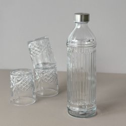 Vand flaske skruel�g s�t med 3 glas 1 Liter