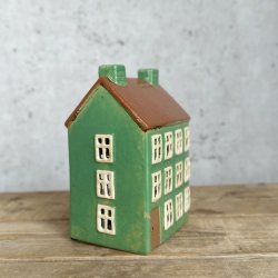 Hus til fyrfadslys grn kreramik
