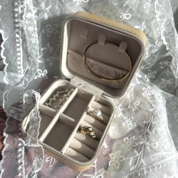 Smykkeskrin Liva Guld 