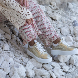 Sneakers THE SPIRIT GOLD skind str 36-41