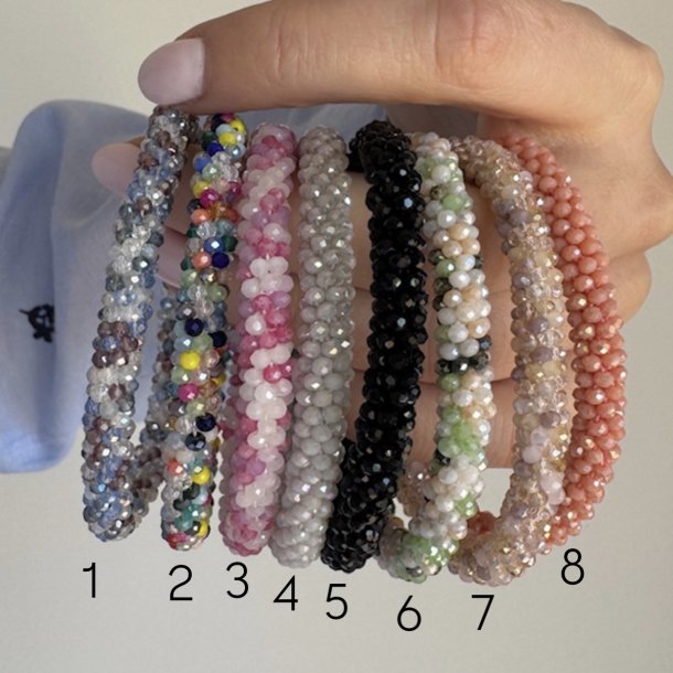 Armb�nd med sm� perler