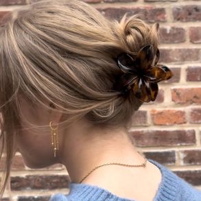 hrklemme med blomster