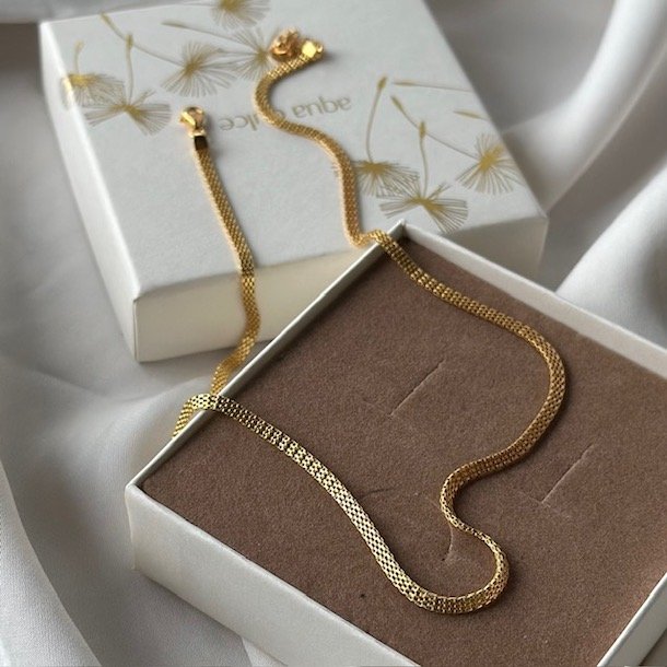 Halskde FLATA Forgyldt slv