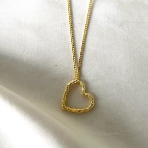 Halskde med hjerte vedhng LOVE ME forgyldt slv