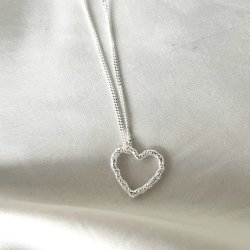 Halskde med hjerte vedhng LOVE ME sterling slv