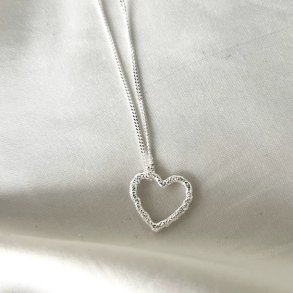 Halskde med hjerte vedhng LOVE ME sterling slv