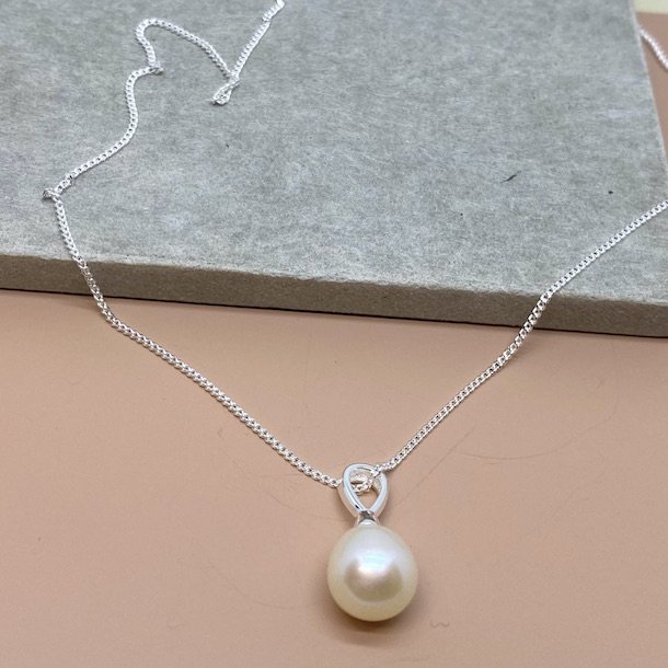 Halskde Deja med perle sterling slv 