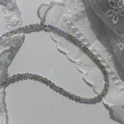 Halsk�de Cuna, med glitrende perler