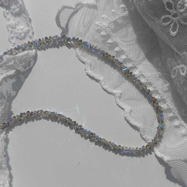 Halsk�de Cuna, med glitrende perler