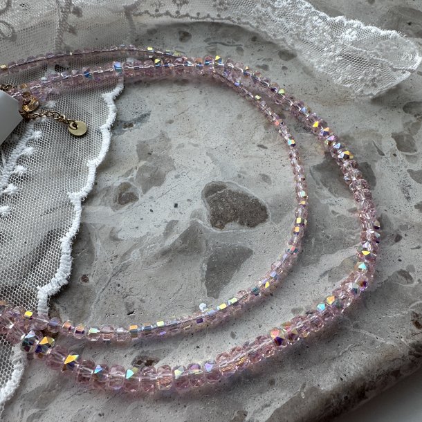 Halsk�de Selena tyk model