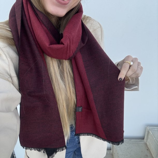 Herre halst�rkl�de viskose miks