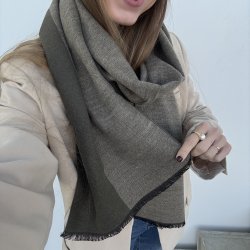 Herre halst�rkl�de viskose miks