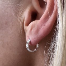 Hoops LOTS OF FLOWERS 15 mm Sterling Slv