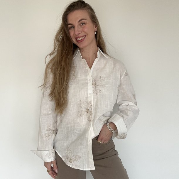 Skjorte Naja Lys Broderi - S-XL