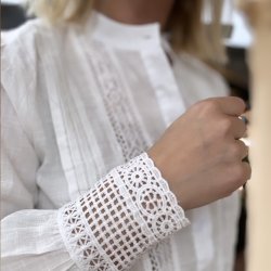 Broderi skjorte AGNES str. S-XXL bomuld