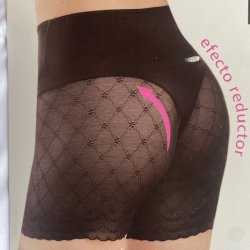 Shape shorts med blonde ben