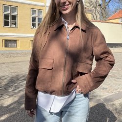 Jakke kort suede brun str. S-L