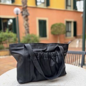 Jessi Shopper sort skind