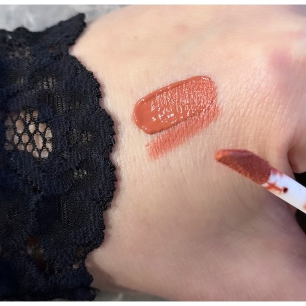 Long lasting lip gloss 02 - Valentin beautyline