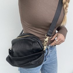 Judith crossbody sort Skind