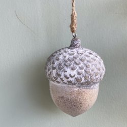 Agern til dekoration med ophng  Tr