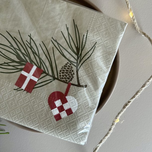 Juleservietter med flag og hjerte 3-lags 33 x 33 cm