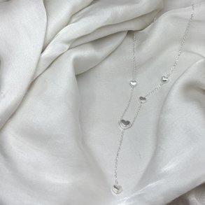 Halsk�de KARLA SIMPLE Y s�lv