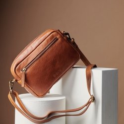 Crossbody Cow skind raw Cognac