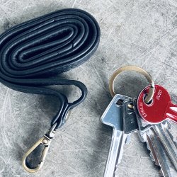 Keyhanger sort skind