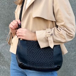 Crossbody flet skind