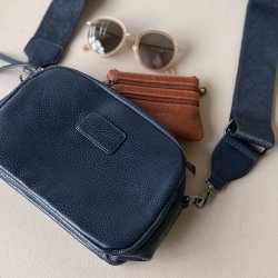 Crossbody med trendrem