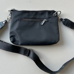 Nylon taske med front lomme 