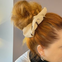 Oversize scrunchie