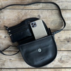 Enya Crossbody Sort skind
