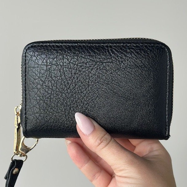 Lille pung med lyn og hndledsrem