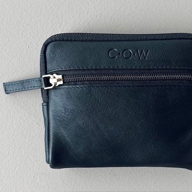 Stor pung til pas cow sort Skind