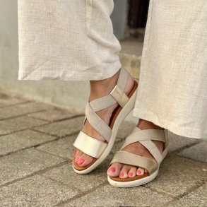 Sandal med elastik metallic skind