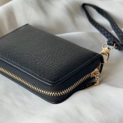 Lille pung med lyn og hndledsrem