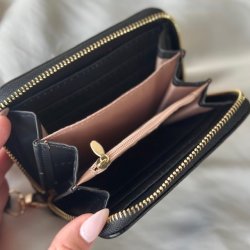 Lille pung med lyn og hndledsrem