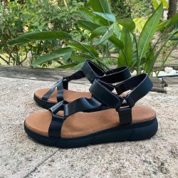 Sandal classic sort skind str. 36-41