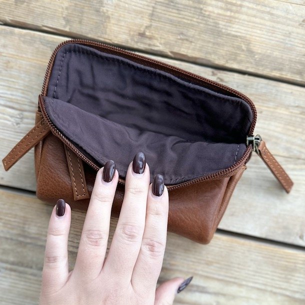 Stor pung til pas cow skind raw cognac