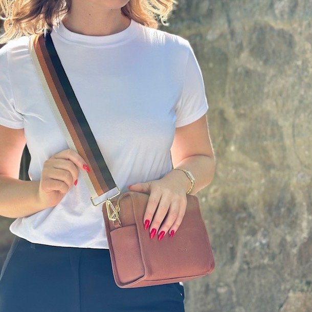 Sharon taskerem strib