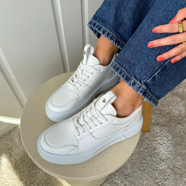 Sneakers THE SPIRIT hvid skind str 36-41