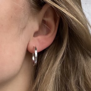 Hoops ELENA 18 mm Sterling Slv