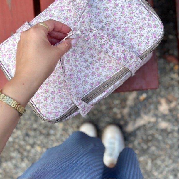 Stor kletaske blomstret 