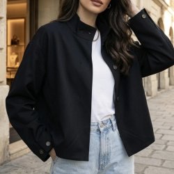 Kort Emma jakke med elegant snit 
