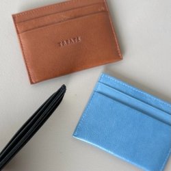 Uma Kortholder skind