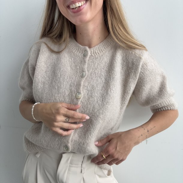 Kortrmet uld cardigan - str 36-42 Mohair &amp; uld miks