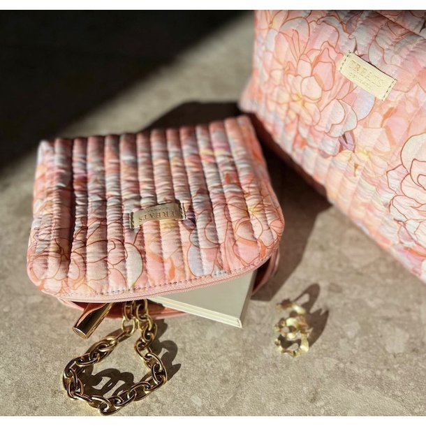 Ida Marie make up purse