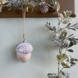 Agern til dekoration med ophng  Tr